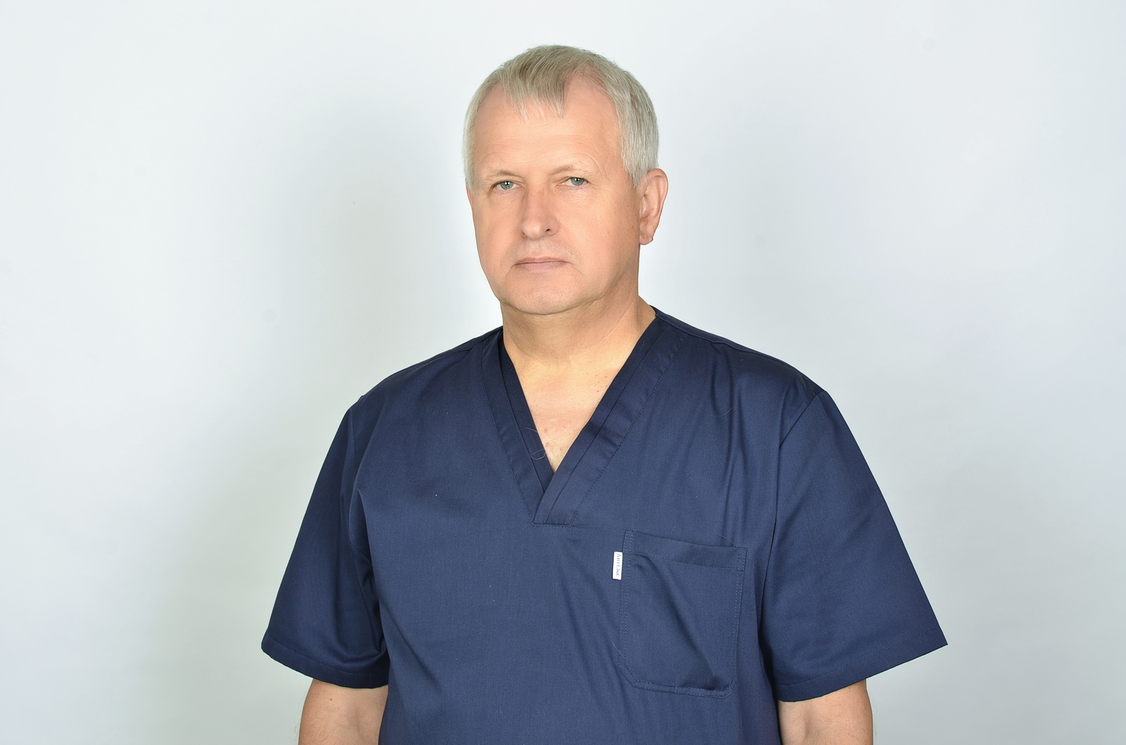 Врачи